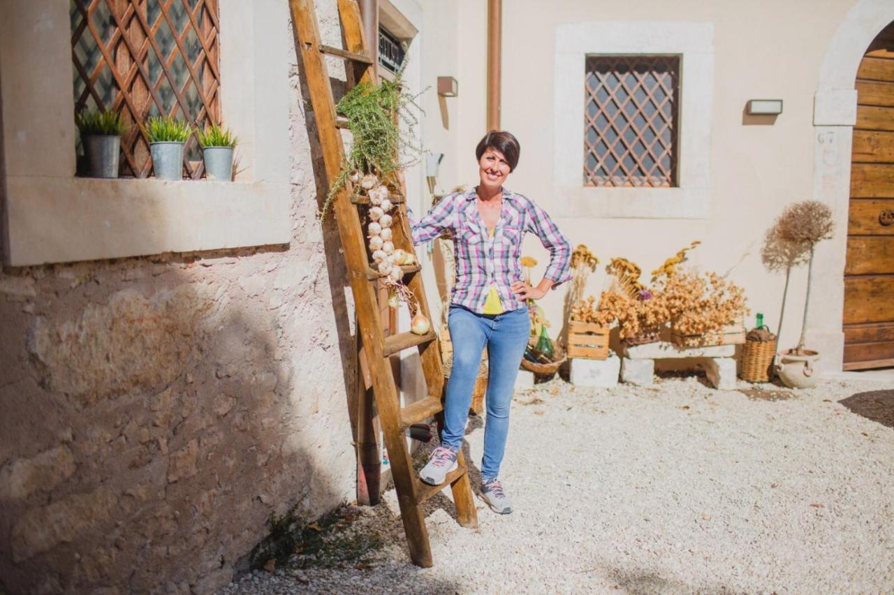 Dimora Dell'Arte Hotel Navelli Exterior foto